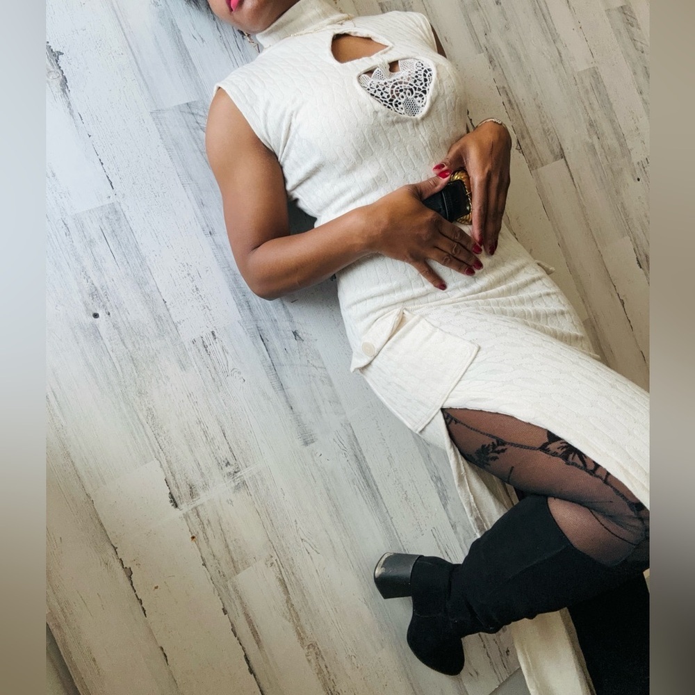 Custom double peephole sweater maxi
